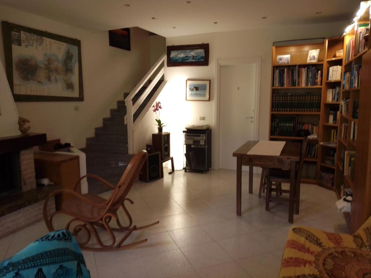 La Casa Di Berenice A Porto Azzurro Kültér fotó